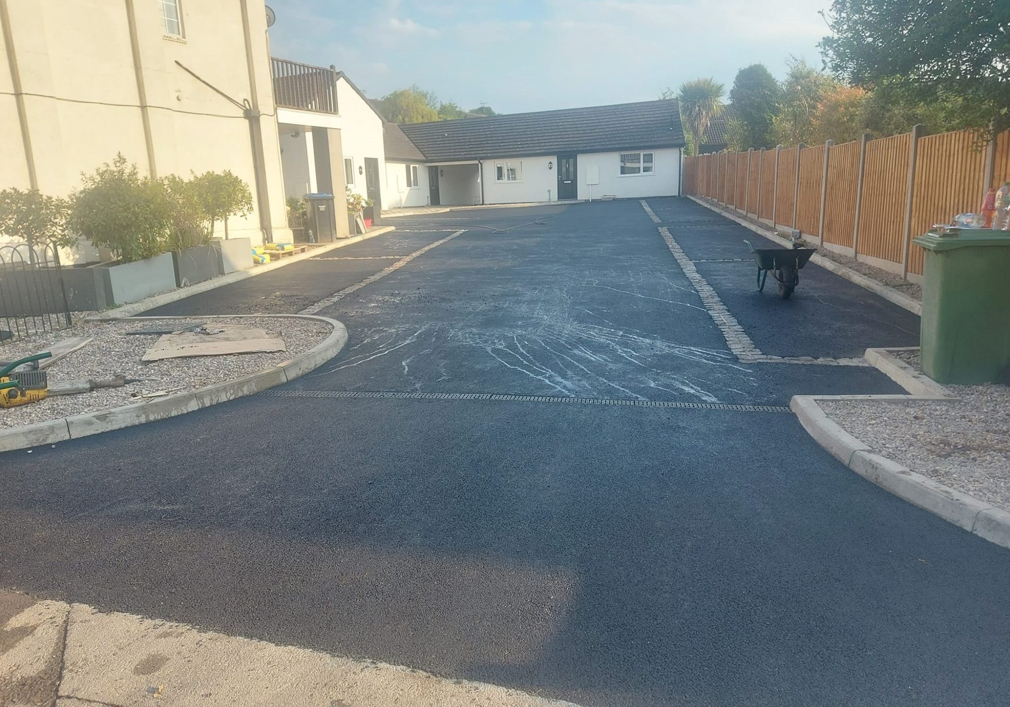 467570339_122120486948415132_5933229270673109095_n Tarmac & Asphalt Laying